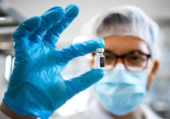 navigating-the-challenges-of-a-modern-quality-control-laboratory-366750-960x540 copie